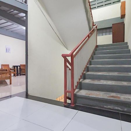Reddoorz Syariah At Cigadung Raya Street Hotel Бандунг Екстериор снимка
